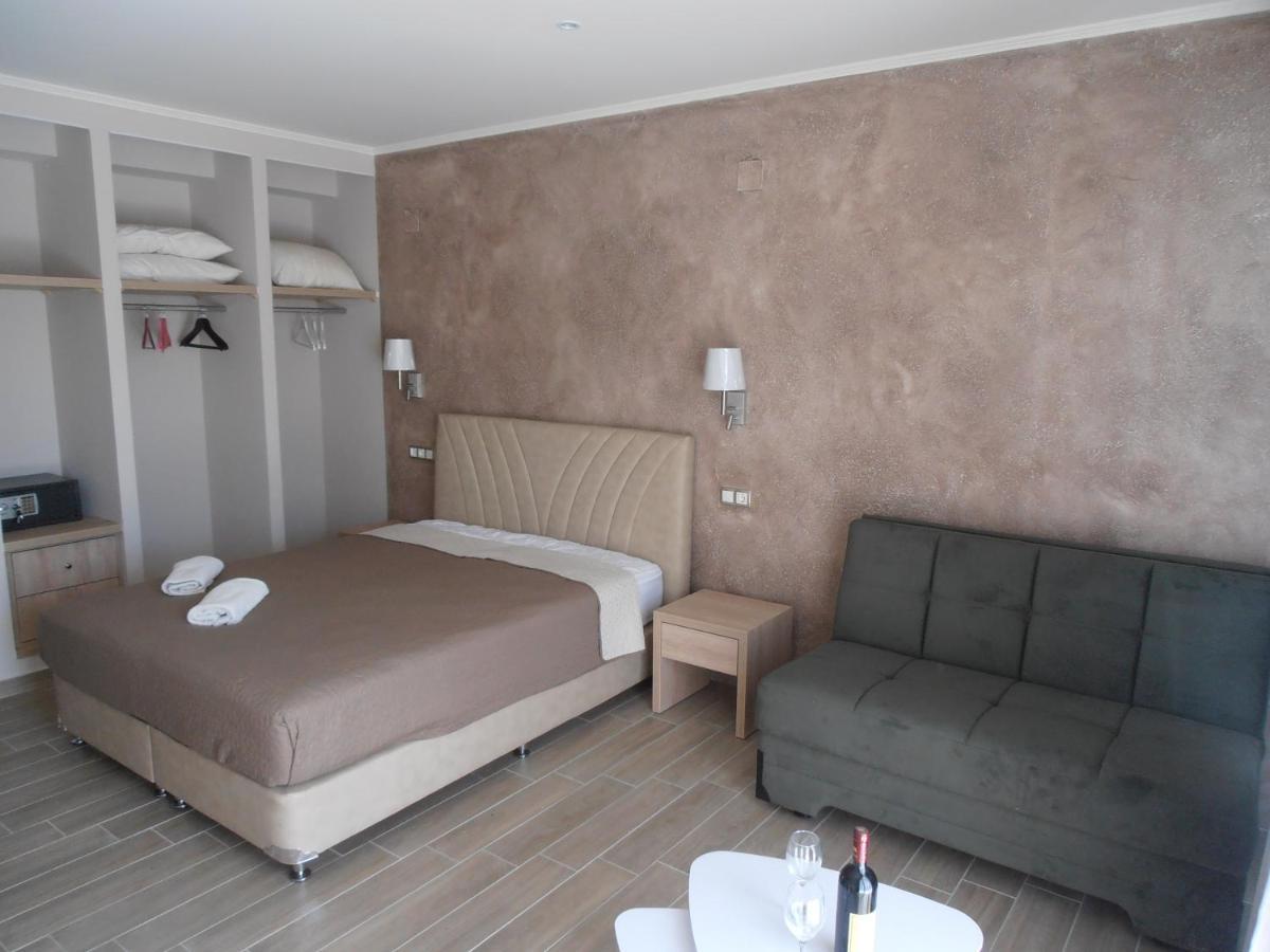 Frosini Gardens Hotel Kasziópi Kültér fotó