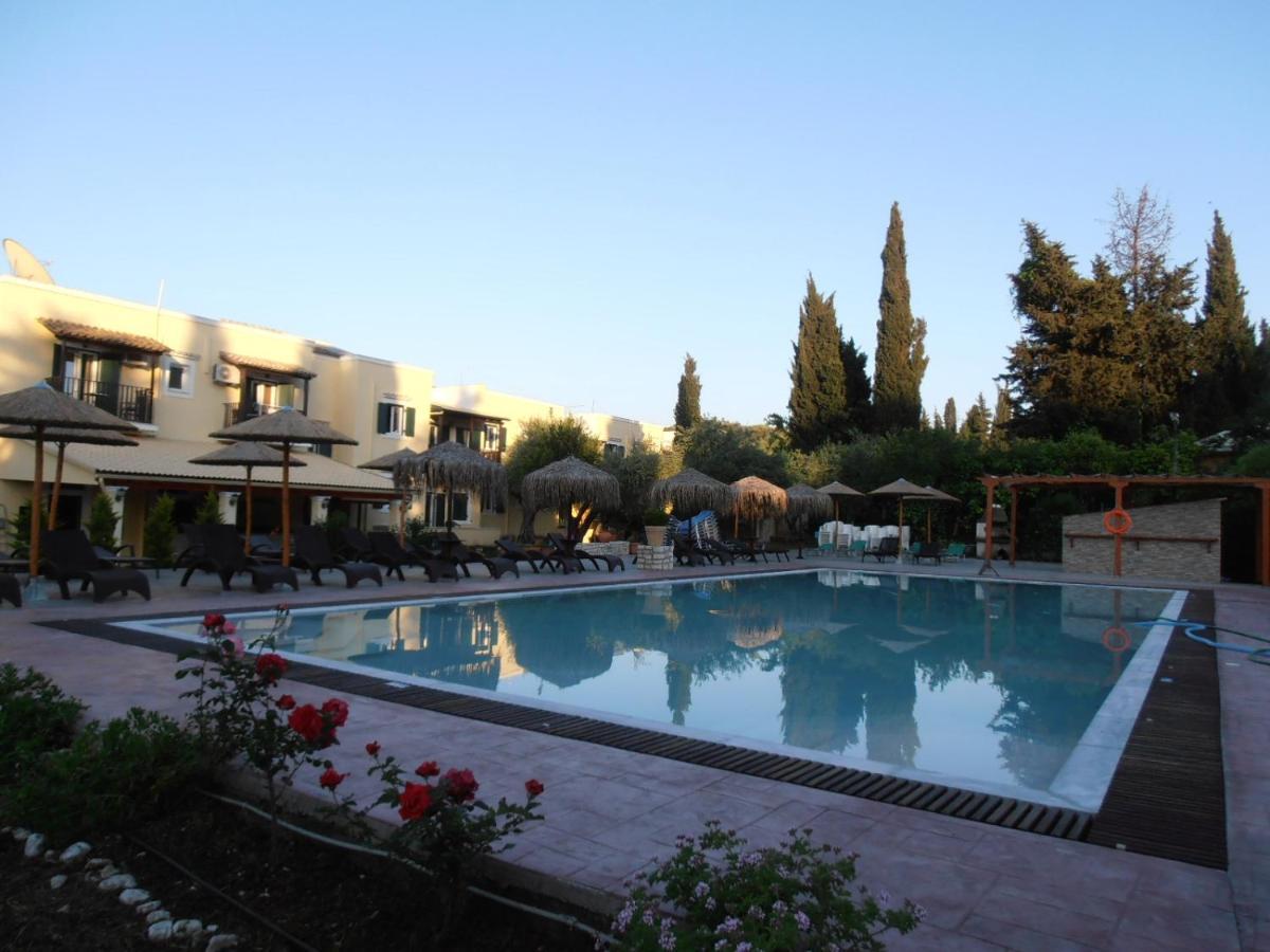 Frosini Gardens Hotel Kasziópi Kültér fotó