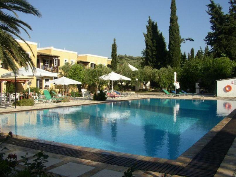 Frosini Gardens Hotel Kasziópi Kültér fotó